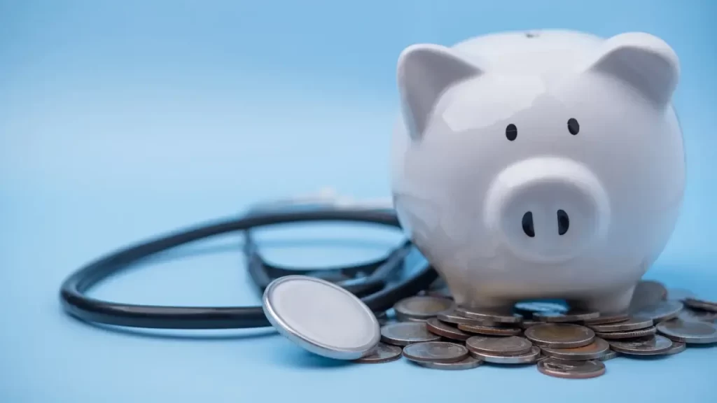 Infográfico com princípios bíblicos de finanças: trabalho diligente, evitar dívidas, economizar e praticar a generosidade