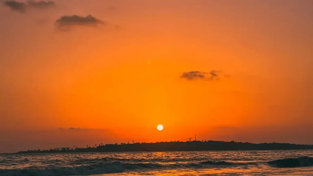 Por do Sol em uma manhã bonita.  Simbolizando o amor de Deus por nós. 