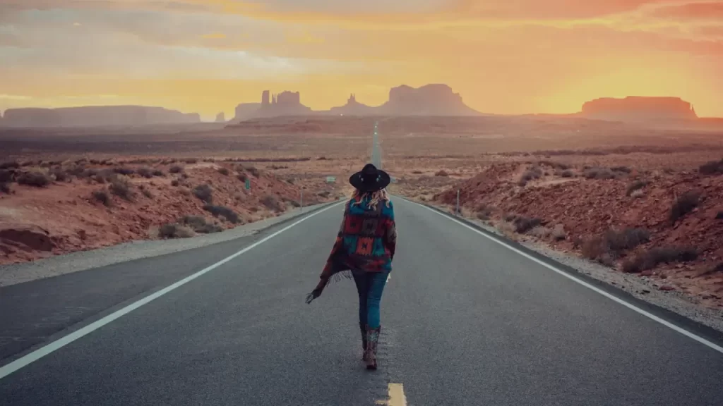 Uma imagem inspiradora que represente coragem, caminhada. 